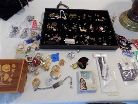 Jewelry Lot (Tray Not Included)