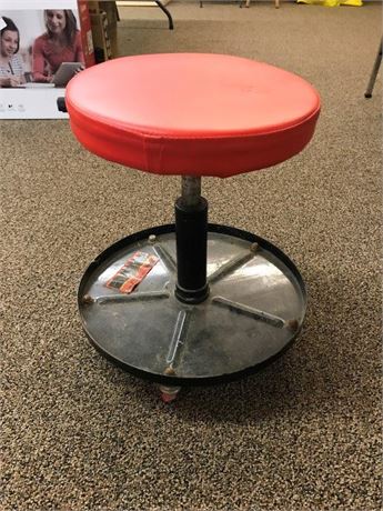 Wheelie Adjustable Stool