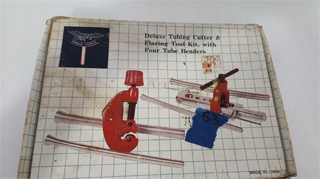 Tubing Cutter & Flaring Kit