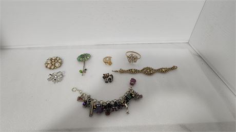 Lot Of Jewelry. Weiss Flower Brooch With Green Stones