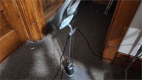 Light With Magnifier