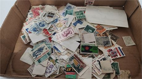 Loose Stamp Lot