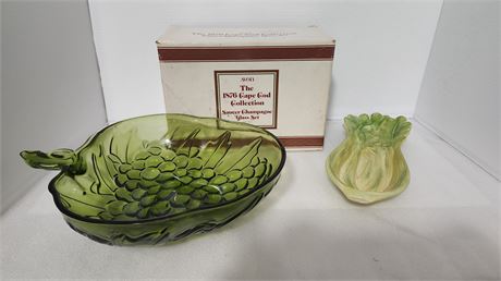 2 Decorative Bowls & Champaigne Glass Set