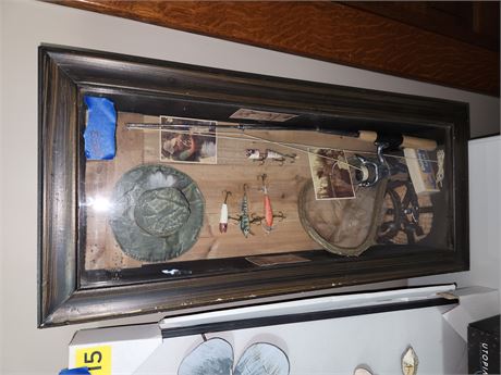 Fishing shadow box