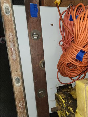 Wood Level
