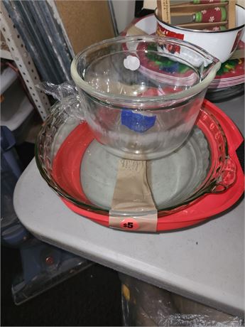 Pie Pans & Mixing Bowls