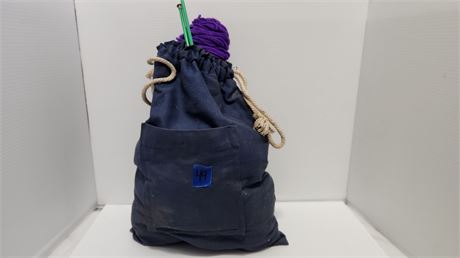 Knitting Needles & Yarn