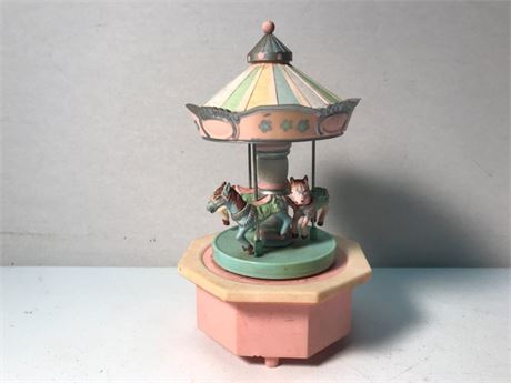 Plastic Carousel Musical