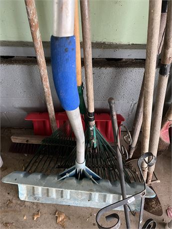Rakes, Shovels