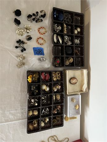 Jewelry Lot, Containers NOT included