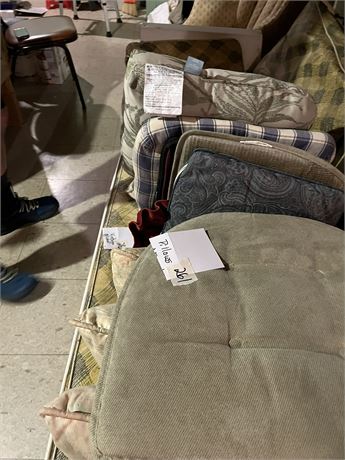 Pillows Lot