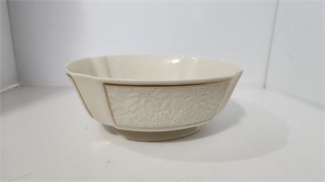Seasonal Serving Bowl