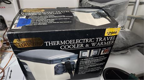 Thermoelectric Travel Cooler & Warmer