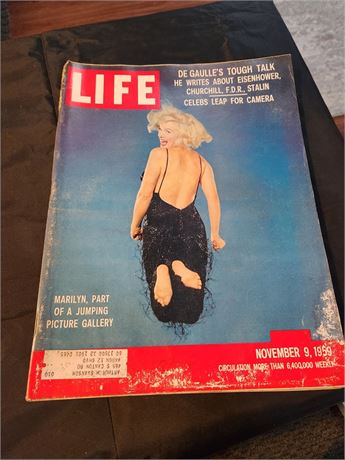 Lot Of Vintage Life Magazines