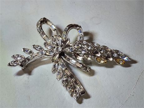 Ribbon Brooch