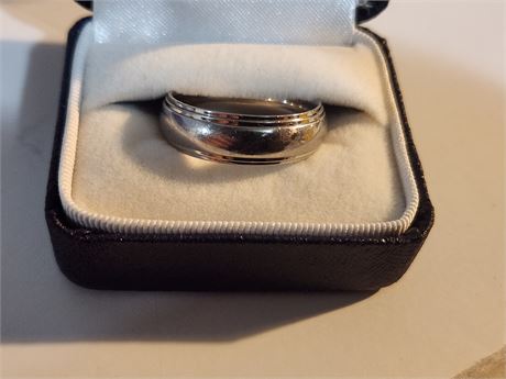 Men's Ring Unmarked