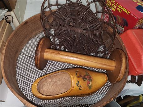 Sifter & Wood Spool & Basket