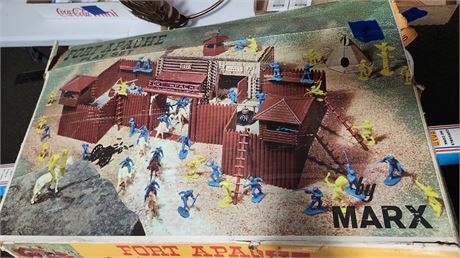 Marx Toys Fort Apache Play set