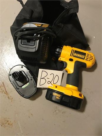 DeWalt Drill w/2 batteries & Charger