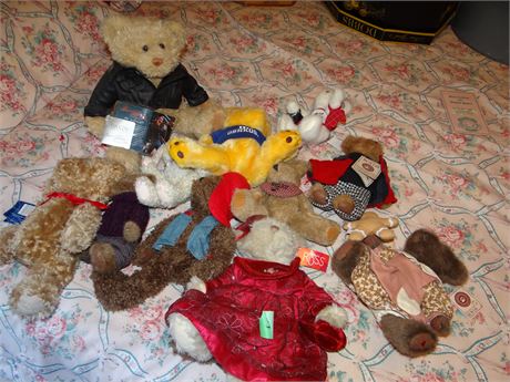 Teddy Bears including Boyds and Dakin.