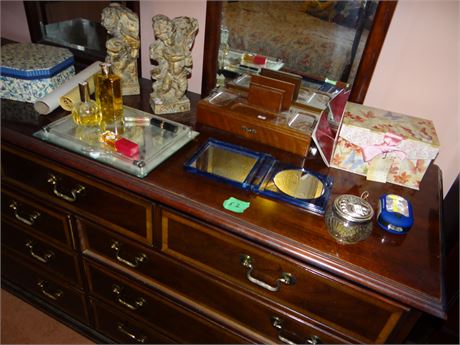 Dresser Clean Off