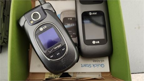 3 LG Flip Phones