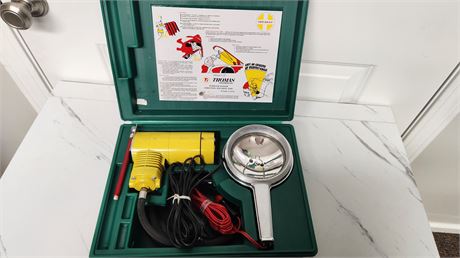 Vintage Air Pump & Light
