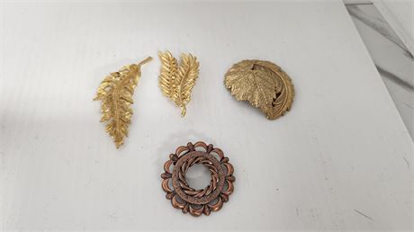 Lot Of 4 Brooches