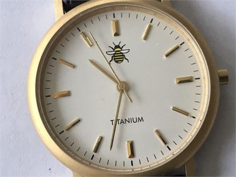 Oui Bee Art Titanium Watch