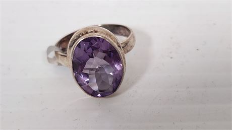 Sterling Silver Woman's Ring Size 9