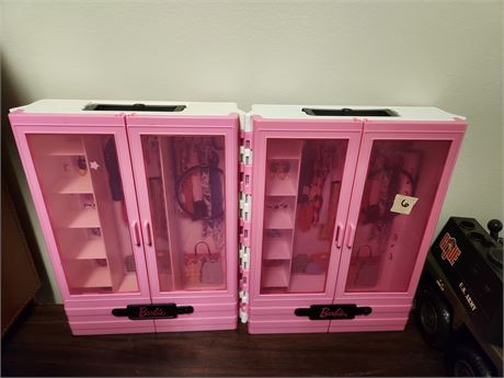 2 Barbie Closets & Accesories