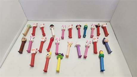 Lot Of 25 Vintage Pez