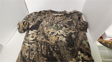 3 Short Sleeve Camo Shirts. Size Xlarge 46/48