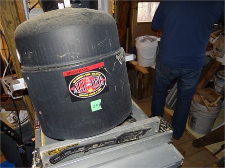Smoker- Does not look like it was ever used.