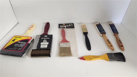 Lot Of Paint Brushes