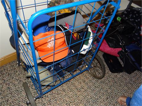 Hartville Cart full of Hats
