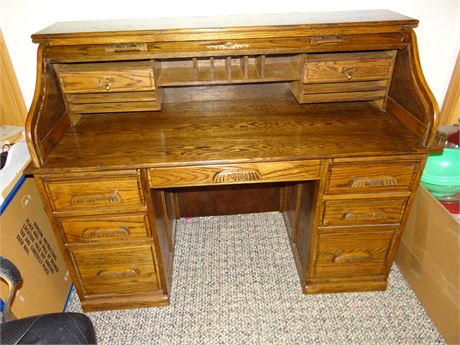 Nice Roll Top Desk