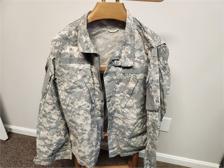X Large camo shirt