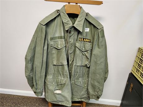 Army Jacket Ripped no size