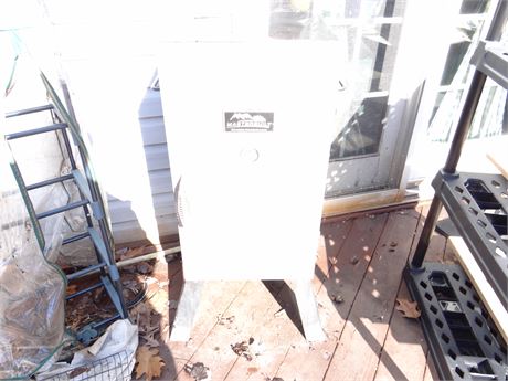 Electric Smoker - Sorry for the glare