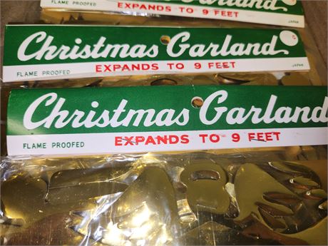 4 new packs of Christmas garland