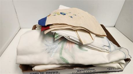 lot Of Vintage Linens
