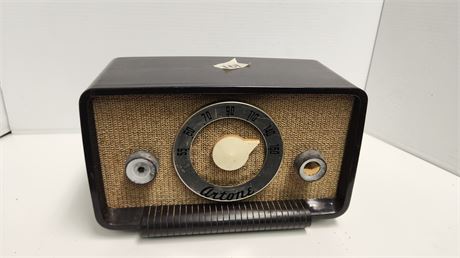 Vintage Artone Radio