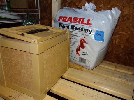 Worm Box and Bedding