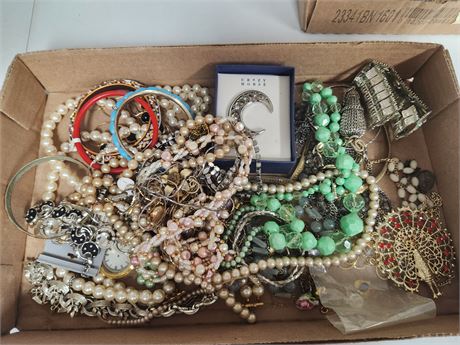 Flat of Jewelry