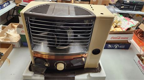 Turco Portable Kerosene Heater. READ DESCRIPTION BEFORE BIDDING PLEASE
