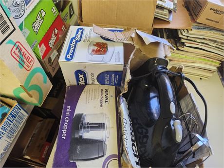3 small kitchen appliances