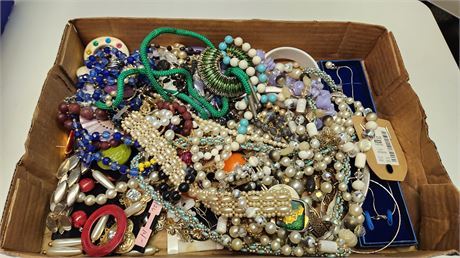 Lot Of Jewelry. Not Sorted