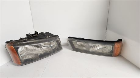 2 Car Headlight Assembly's & Drawer