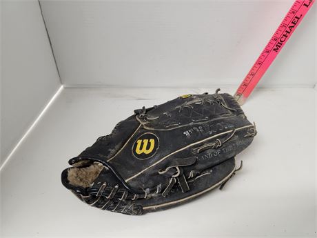 Wilson Optima Silver Series Baseball Mitt & baseball